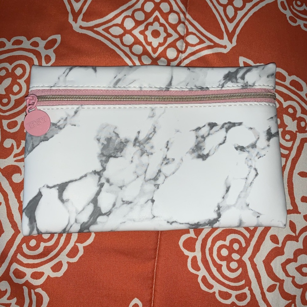 Ipsy makeup bag